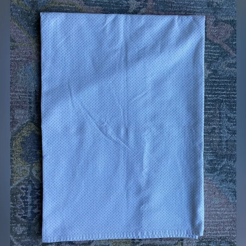 Threshold Table white and gold design Table Throw